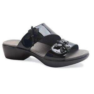 Dansko ‘Donna’ Black Patent Sandal With Flower Size 40 US Sz 9 9.5 10